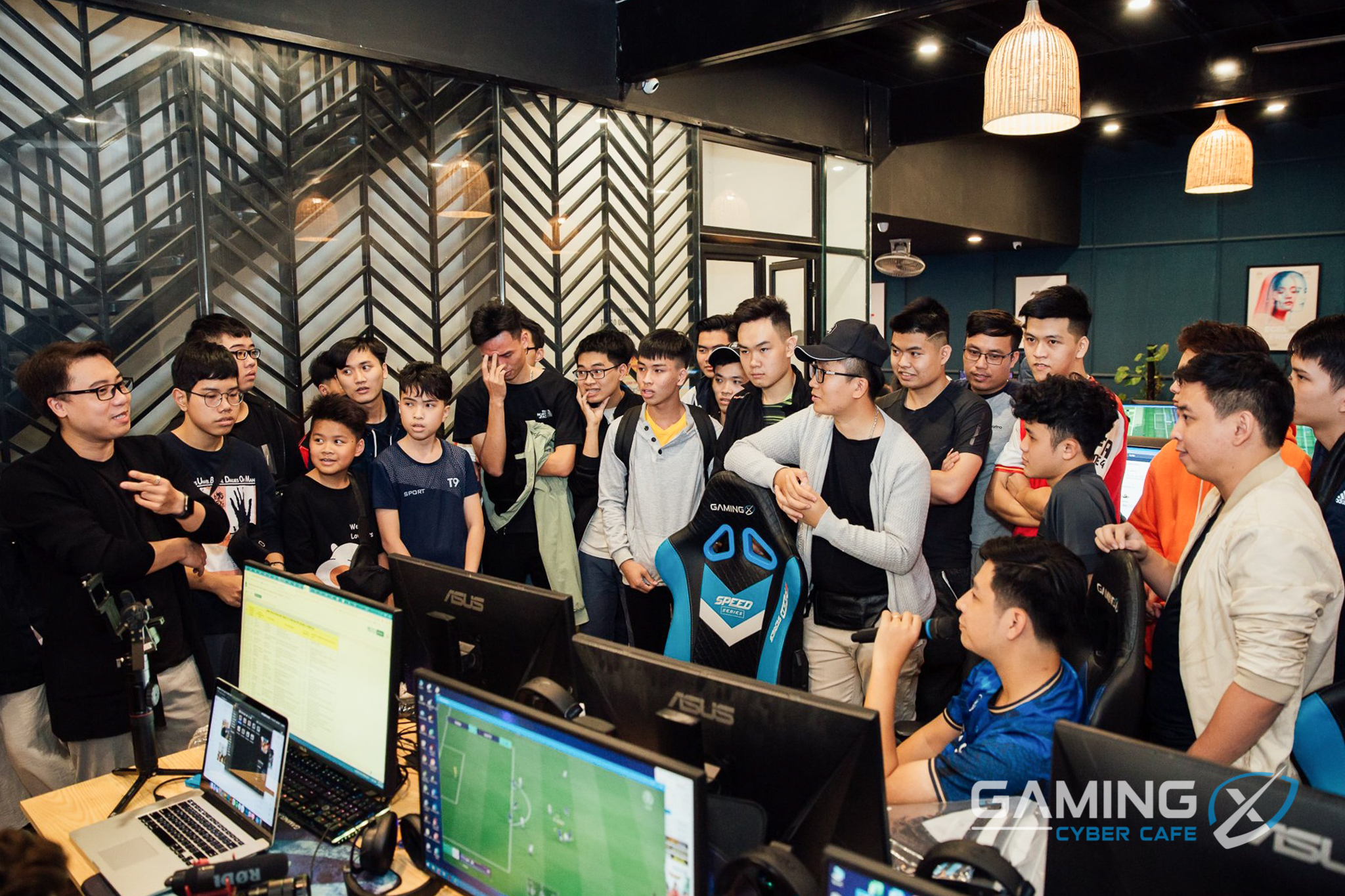 Giải đấu giao lưu tại Gaming X 389 Trương Định